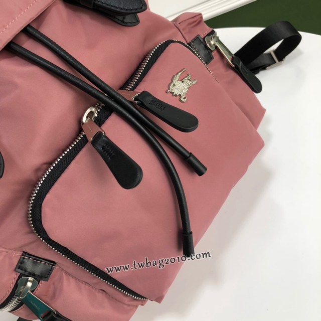 Burberry專門店新款中號牛皮雙肩包邊飾軍旅背包 巴寶莉尼龍布軍風包 yxb1250